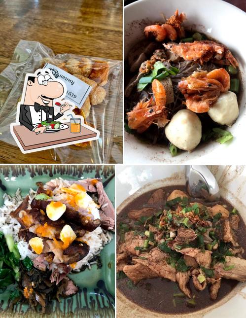 เน้นเครื่อง ก๋วยเตี๋ยวเรือ