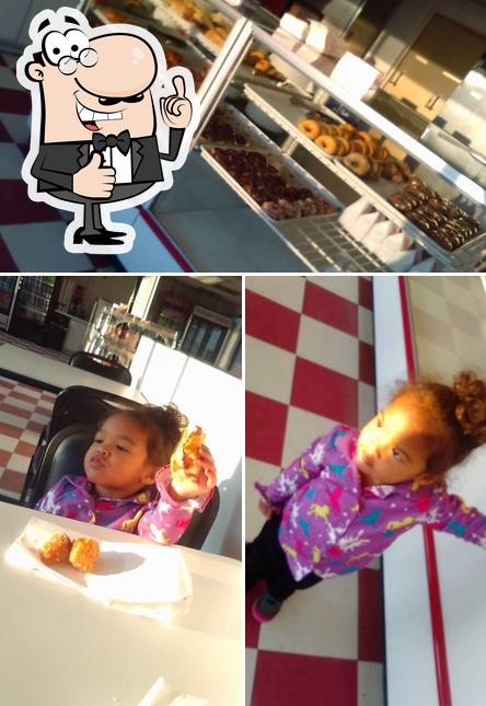 Donut Palace