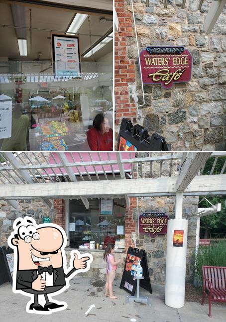 Waters Edge Cafe