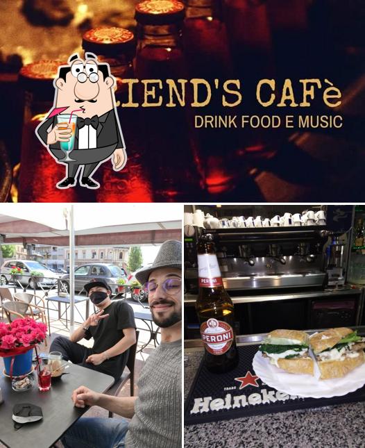 Friend's Cafe'