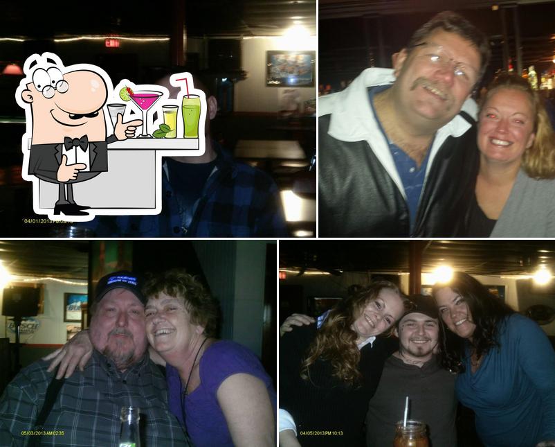 Hometown Bar & Grill