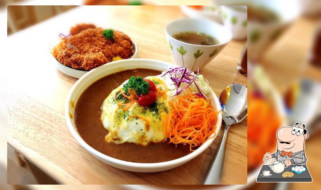 ทะเรนะ Ta-Re-Na Café and Residence