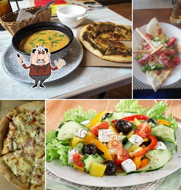 Блюда в "Лаках Пицца"