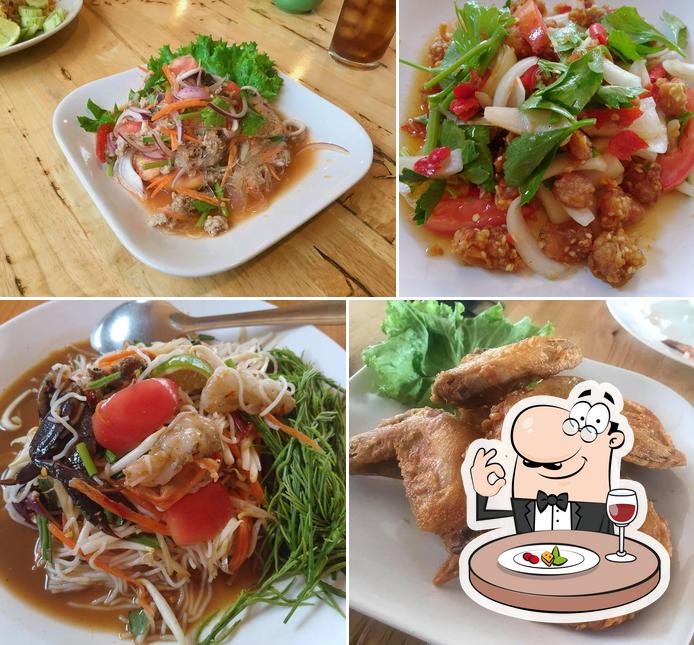 D'dino cafe & Restaurant,Paktho Rachaburi