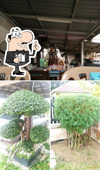Kedai Makan Rojie