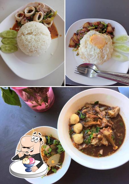 ร้านกอแก้วก๋วยเตี๋ยวเรือ