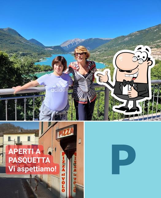 Pizza Al Volo
