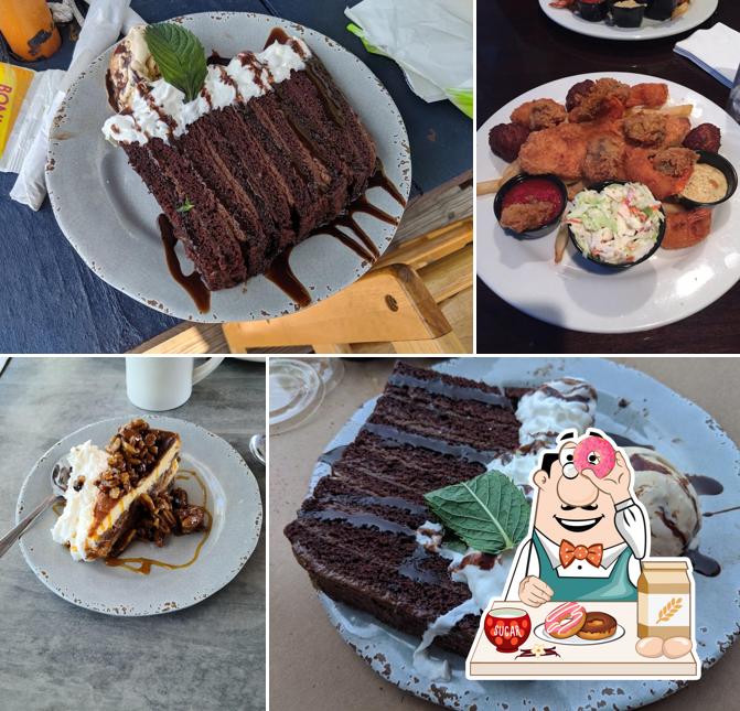 Skipper's Pier Restaurant & Dock Bar