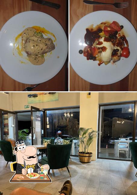 Black River Lounge & Kitchen