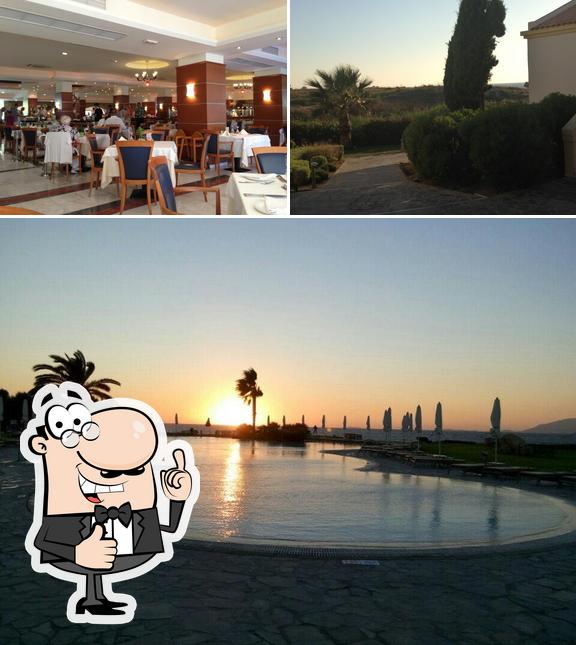Neptune Hotels Restaurant