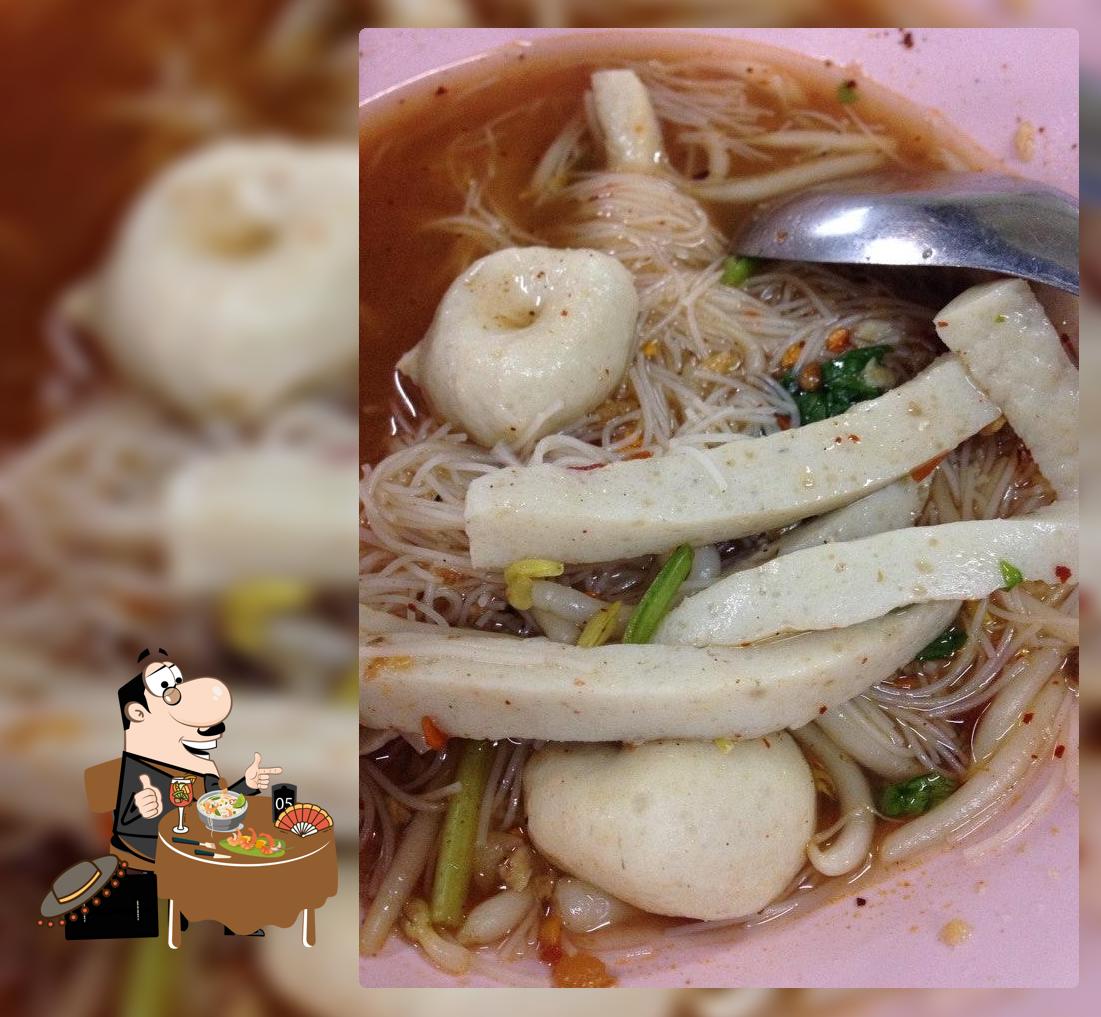 ก๋วยเตี๋ยวปลา บ่อหิน