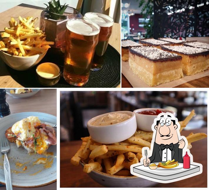 Village Green Cafe & Bar