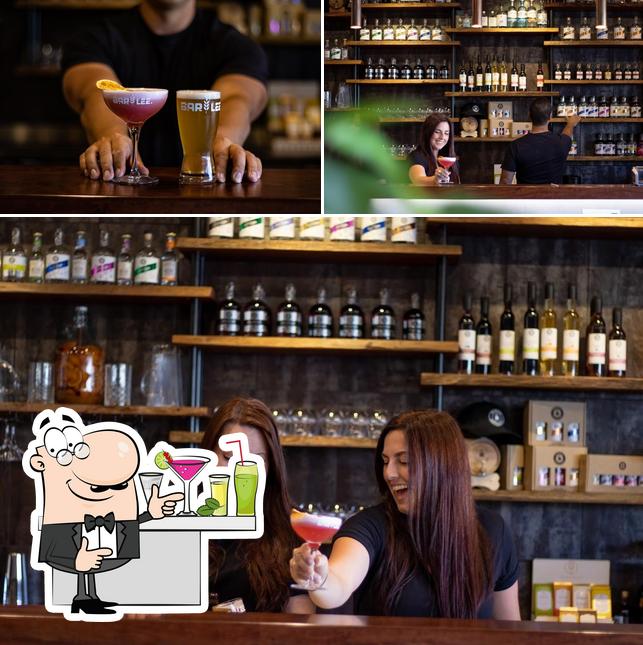 Bar Lee.