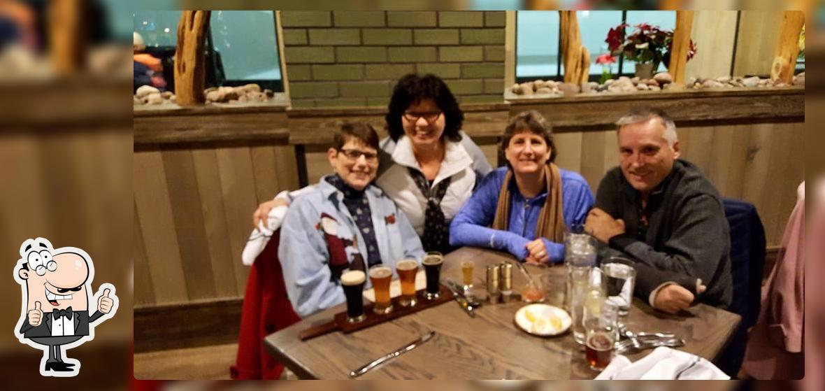 Pj's Pub & Grill