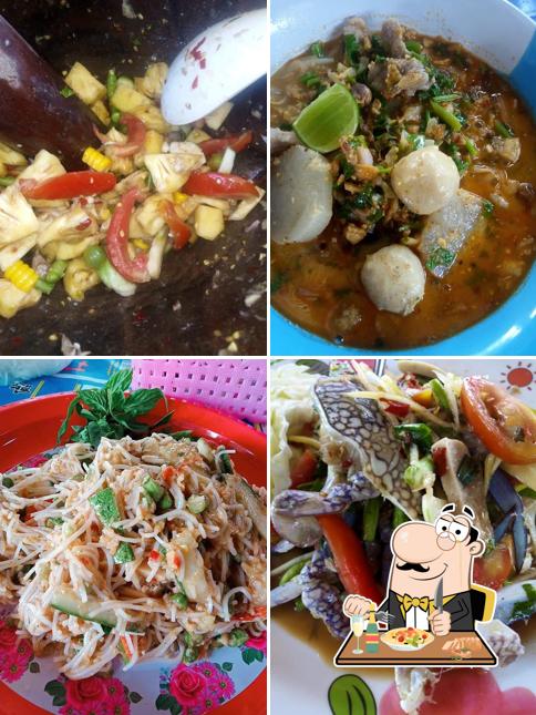 ปู ก๋วยเตี๋ยว ส้มตำแซ่บ