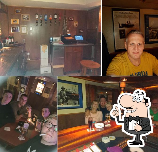 Blanker Hans / pub smoking