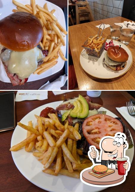 Dine Boston Bar & Grille