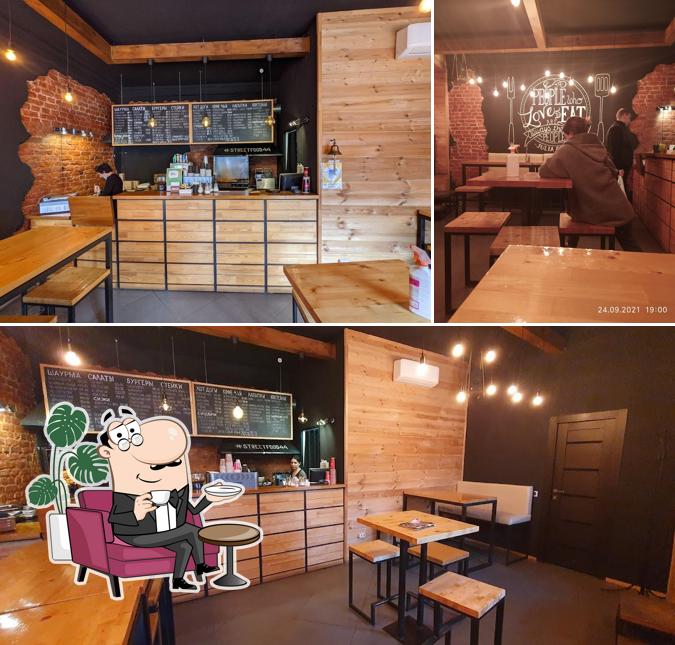 Интерьер "Стрита Кафе ."