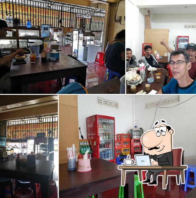 Warung Muslim Bu Lia