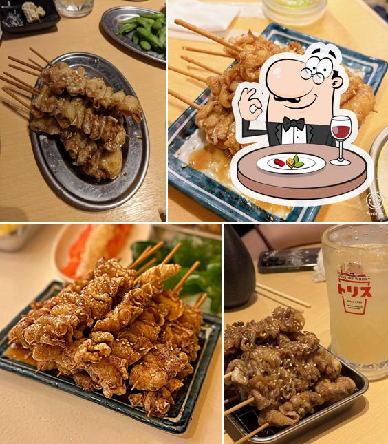 鶏皮串と餃子 うまいもん