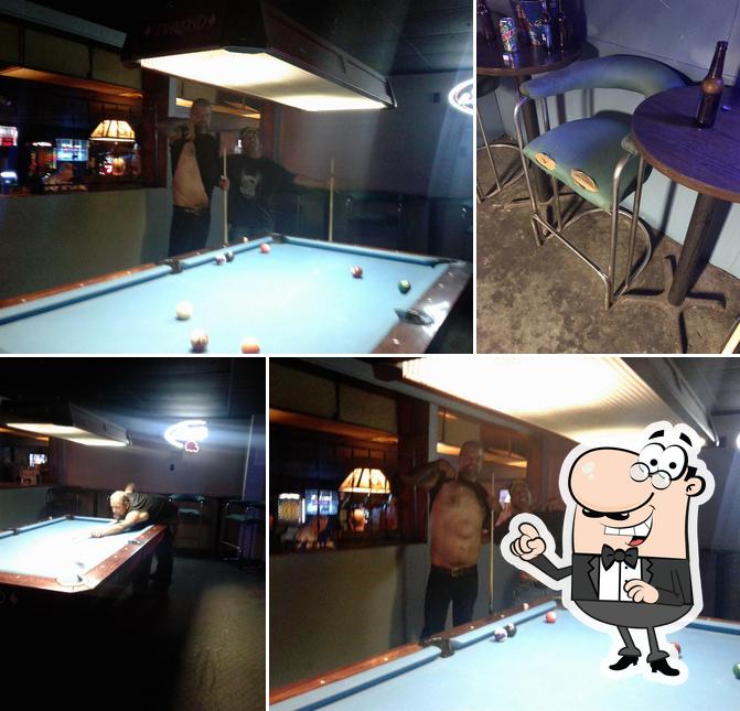 Pat's Bar