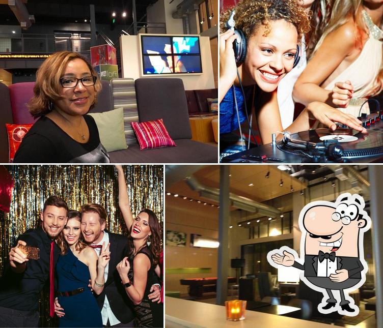 Wxyz Bar
