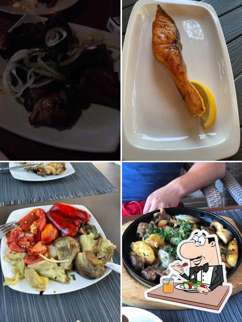 Еда в "Три кедра"