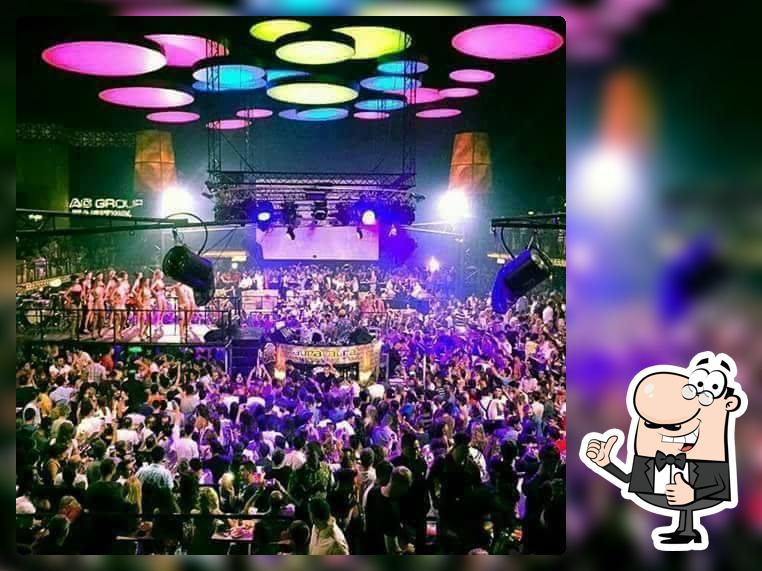 SEVEN BAR AURA CLUB