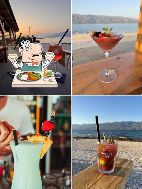 MOON BEACH BAR