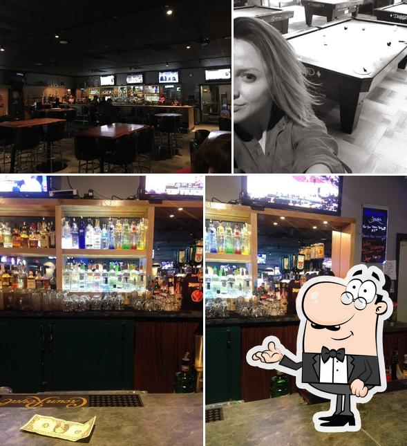 Clubhouse Sports Bar and Grill