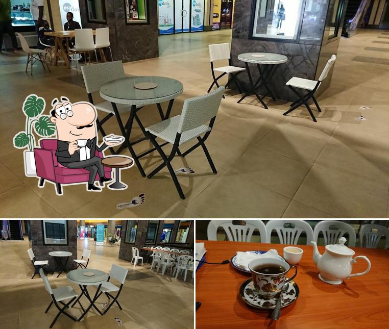 QUIN'S CAFÉ