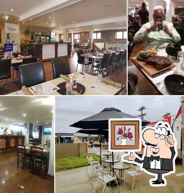 Shani's Family Eatery & Bar