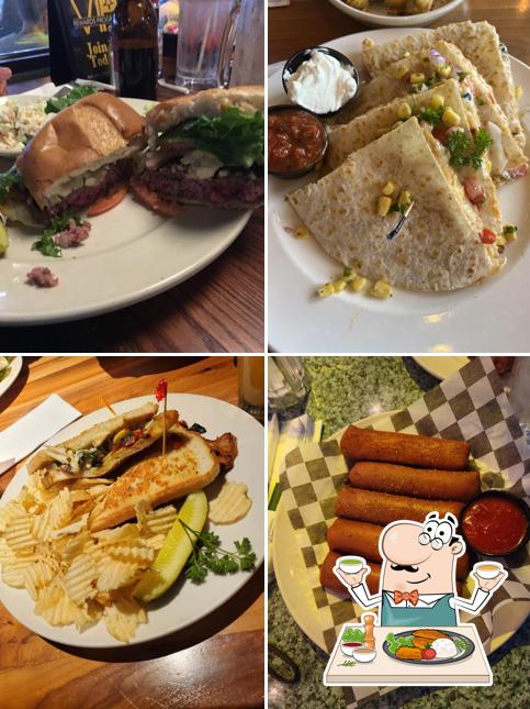 Duke's Riverside Bar & Grille