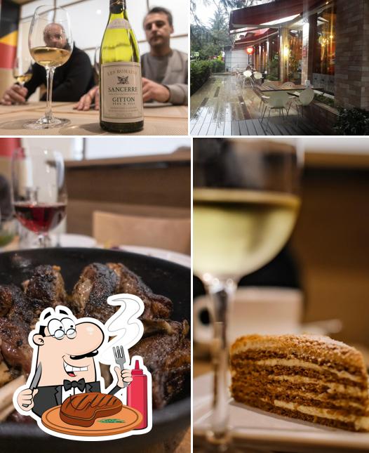 Отведайте мясные блюда в "Red"