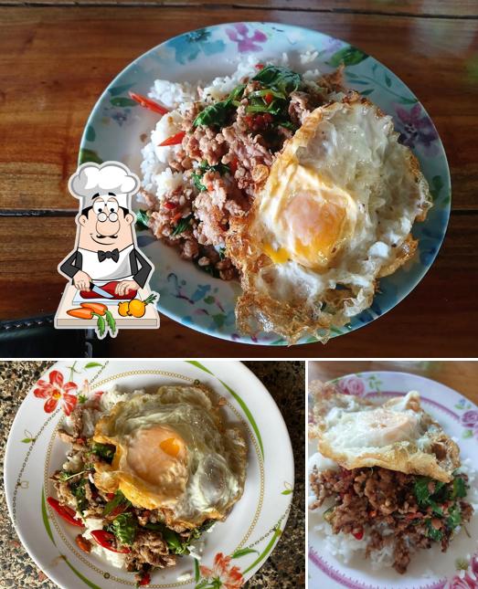 ร้านผัดไทย อาหารตามสั่ง ข้างศาล