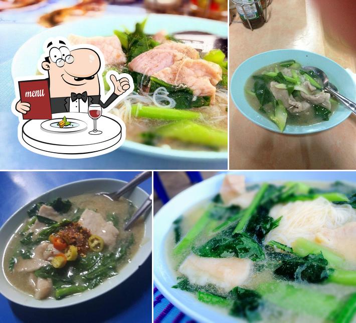 ราดหน้าหมูหมักนายกี
