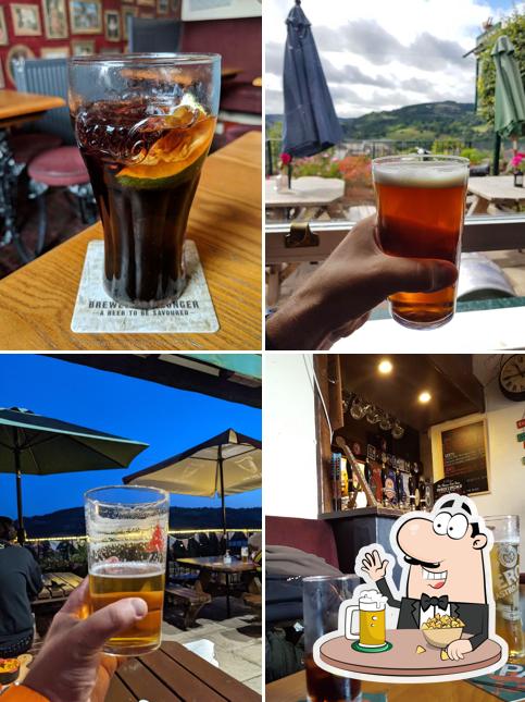 The Thorn Tree Inn