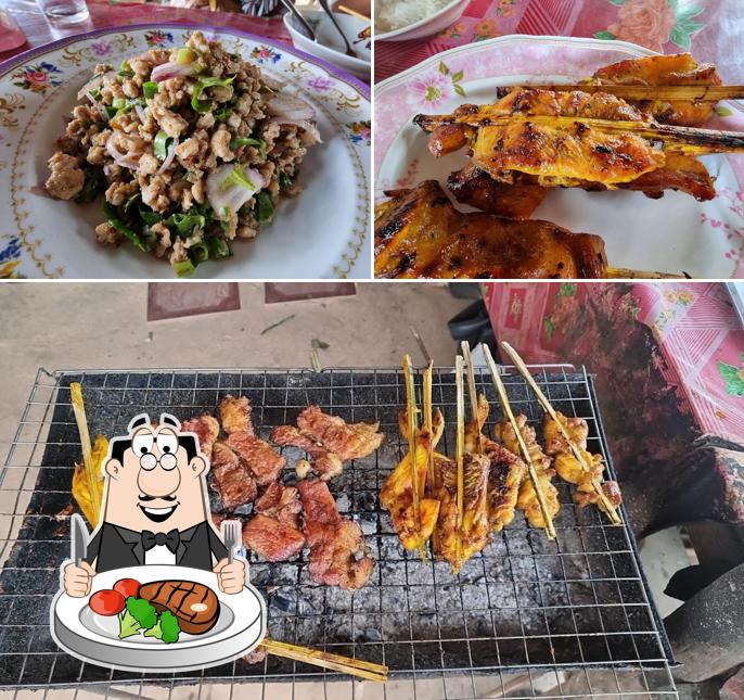 ร้านส้มตำหน้าโรงเรียนบ้านม่วง