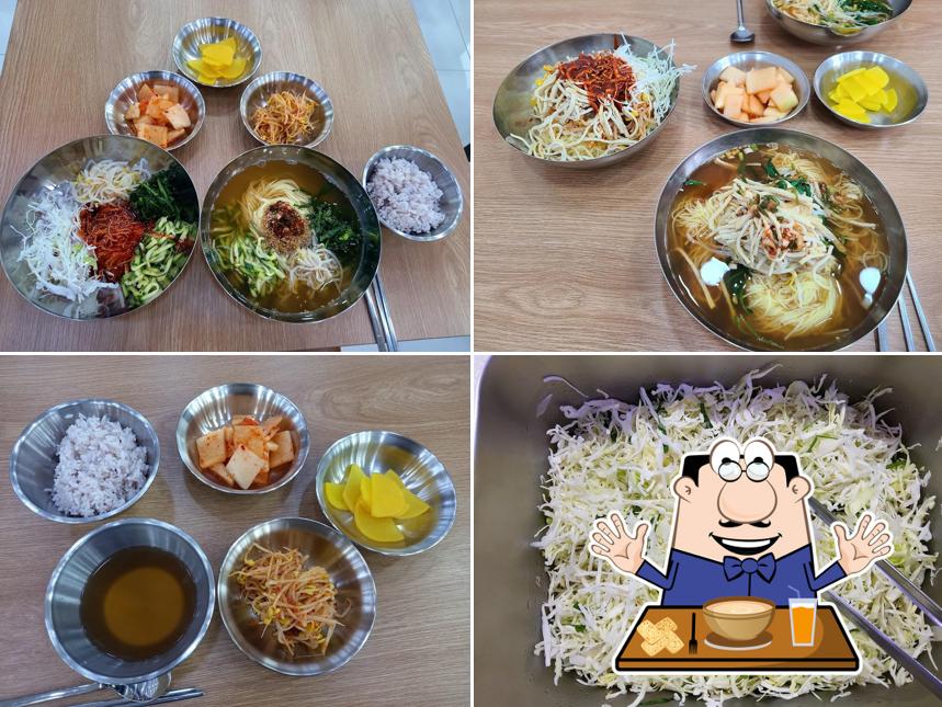 Noodle World