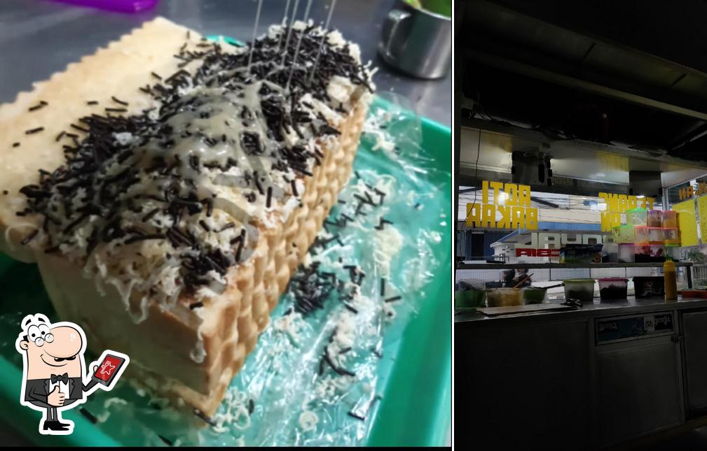 ROYAL BANDAR terang bulan roti bakar
