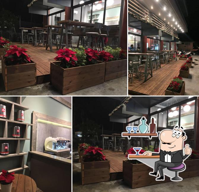 Entry Cafe