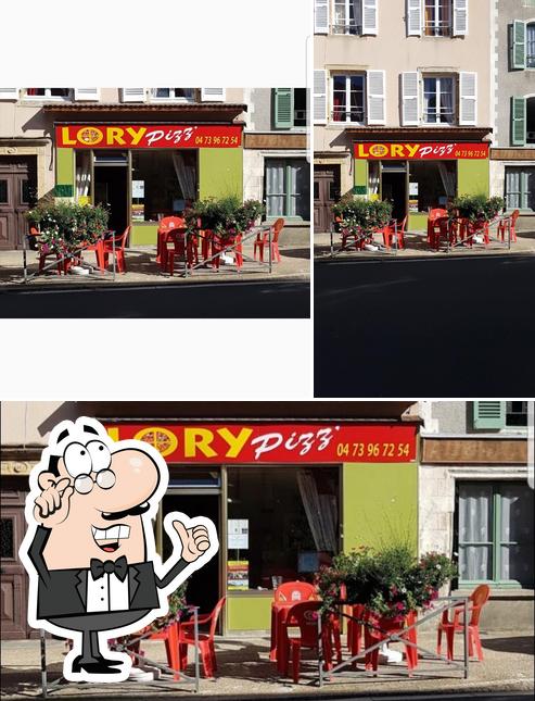 Lorry Pizz