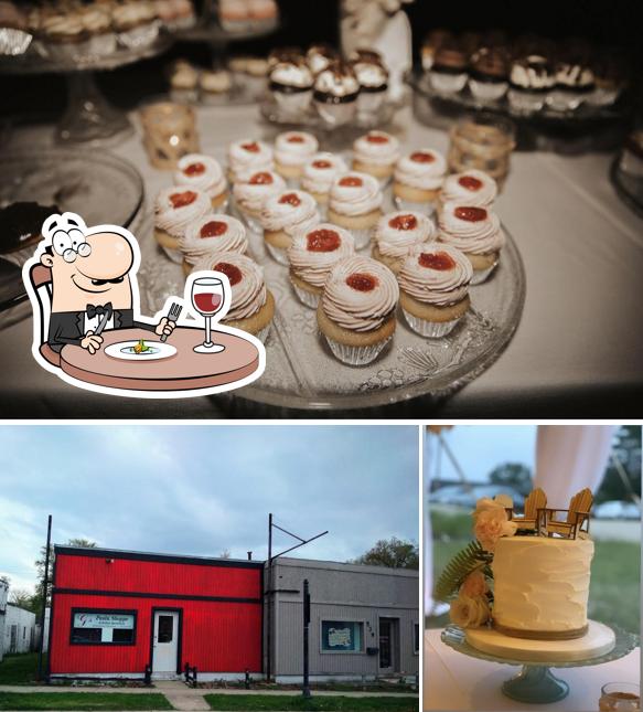 Val's Custom Cakes