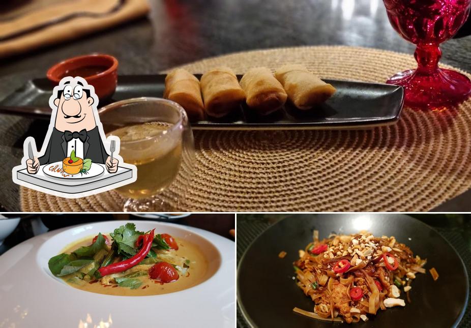 Блюда в "Black Thai"