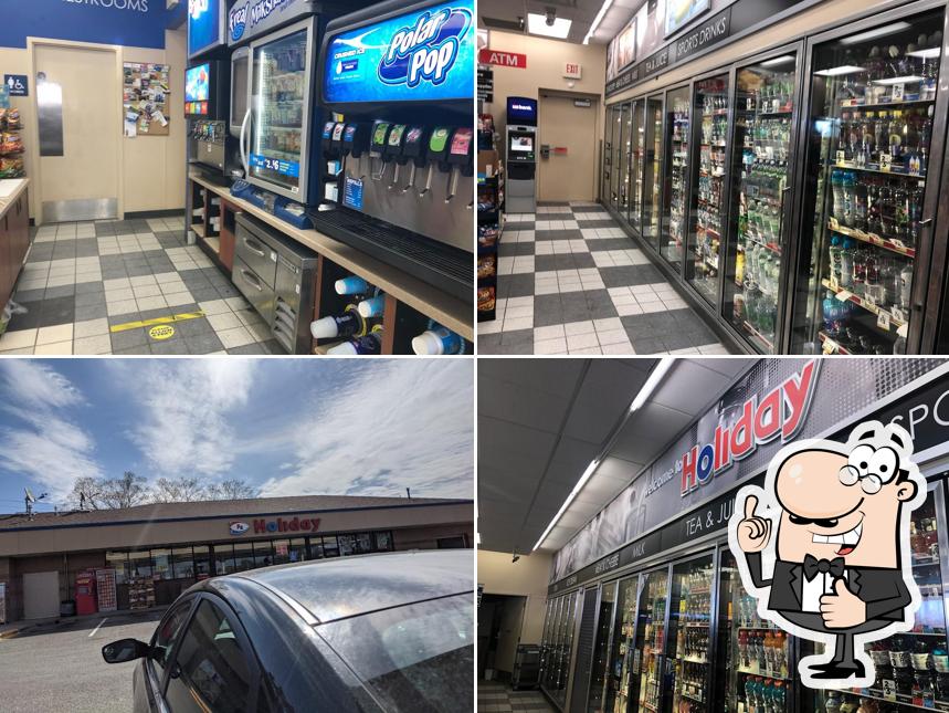 Holiday Stationstores