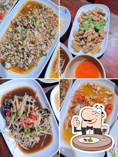 ร้านแม่ค้าหน้าเหมือน คุ้ม 16