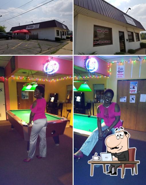 Clancy's Sports Lounge & Grill