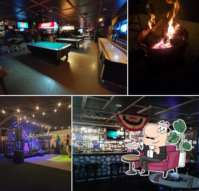 Savannah’s Old Town Saloon