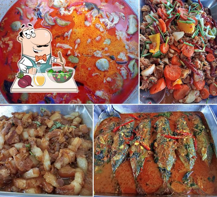 ร้านแกงใต้ by คุณแหม่ม (ครัวผู้พัน )