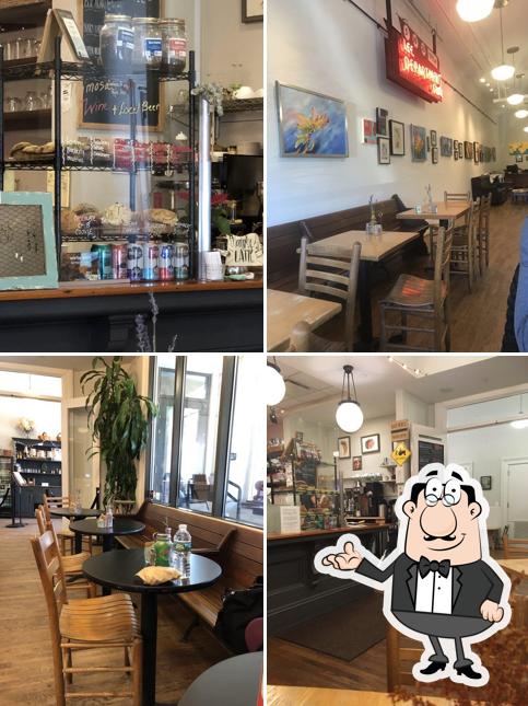 Starving Artist Creperie and Cafe